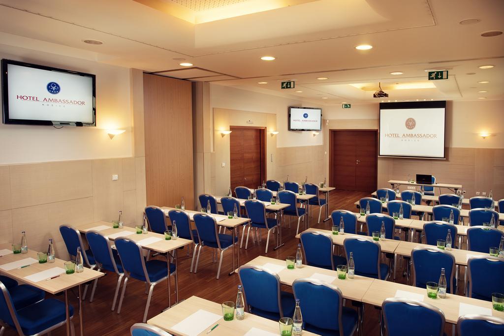 Hotel Ambassador Košice Buitenkant foto