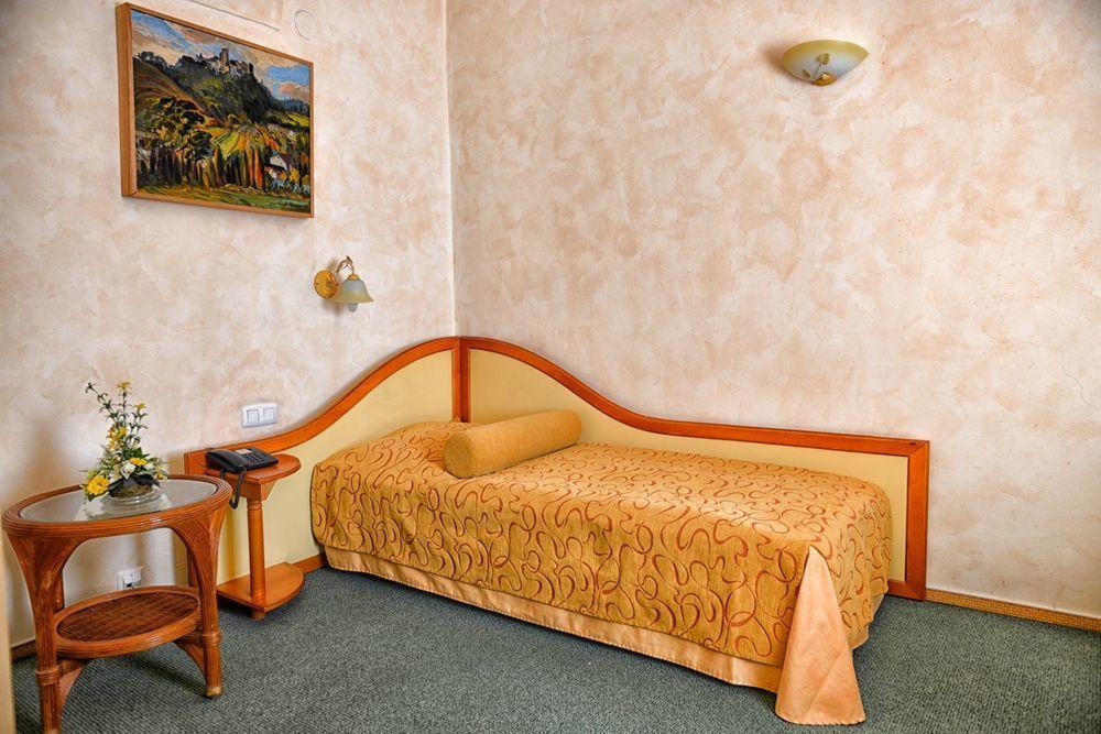 Hotel Ambassador Košice Buitenkant foto