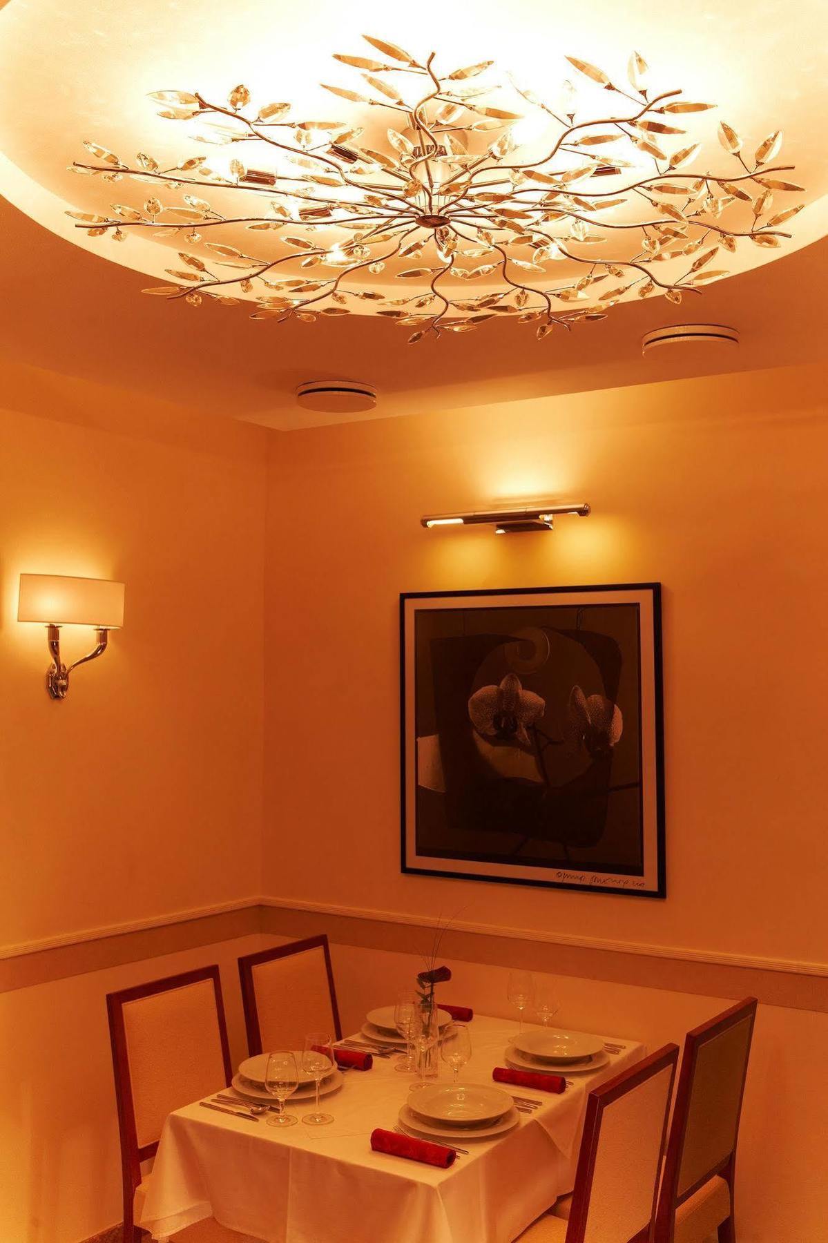 Hotel Ambassador Košice Buitenkant foto