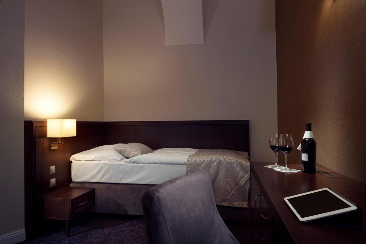 Hotel Ambassador Košice Buitenkant foto