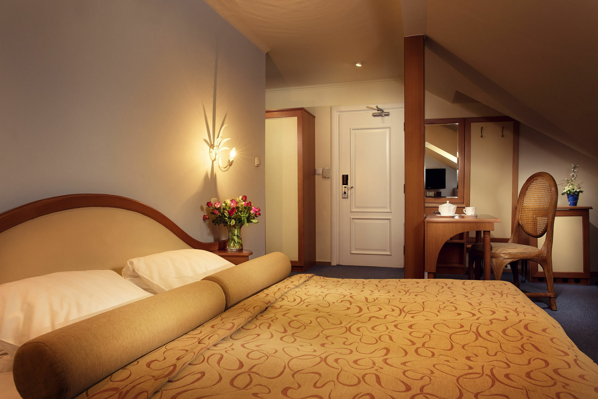 Hotel Ambassador Košice Buitenkant foto